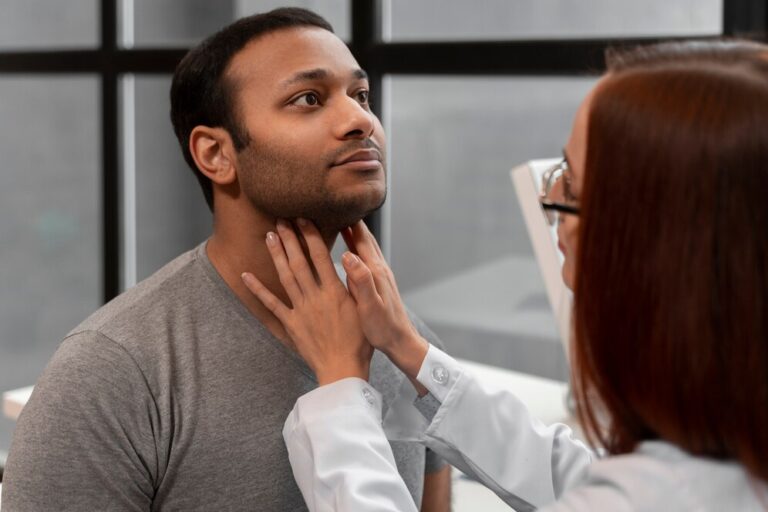 side-view-doctor-checking-patient_23-2150165423